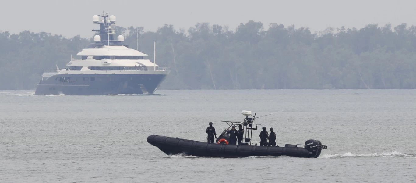 Ινδονησία: Ανατροπή πλεούμενου εξαιτίας... μιας σέλφι - Τουλάχιστον 7 νεκροί